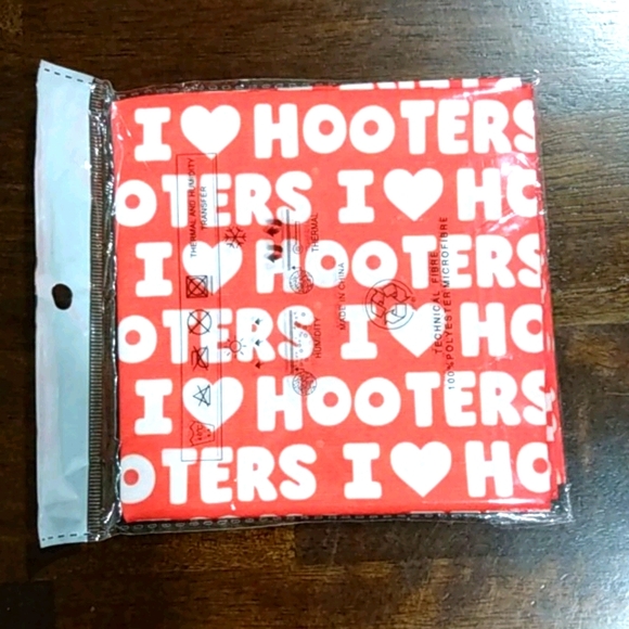 Hooters Official Swag - Picture 3 of 3